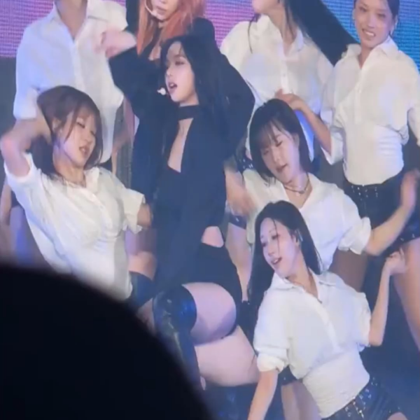 260411 Karina & Winter perform as a subunit at SYNK : aeXIS LINE in Kyocera Dome Osaka