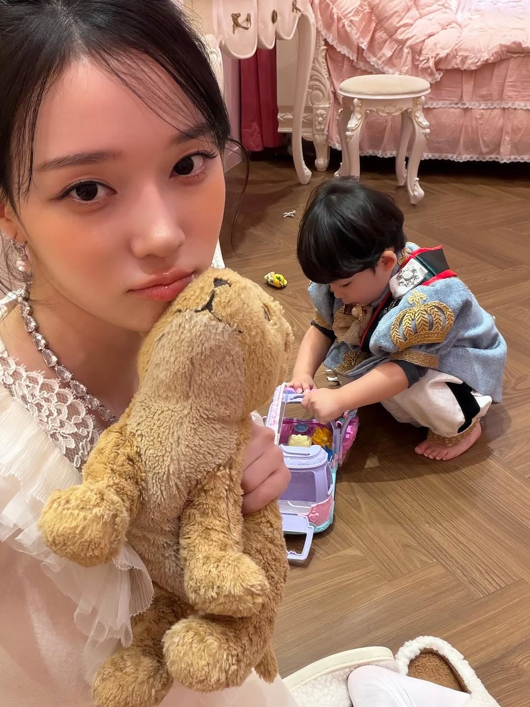 260423 Winter Instagram Update with Yijin