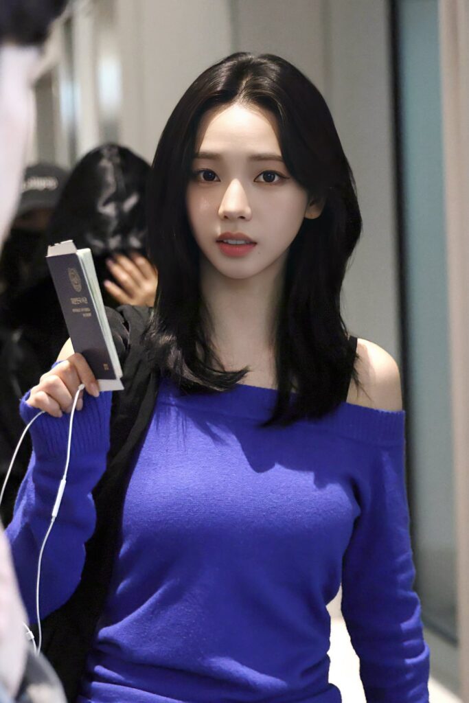 260427 Karina