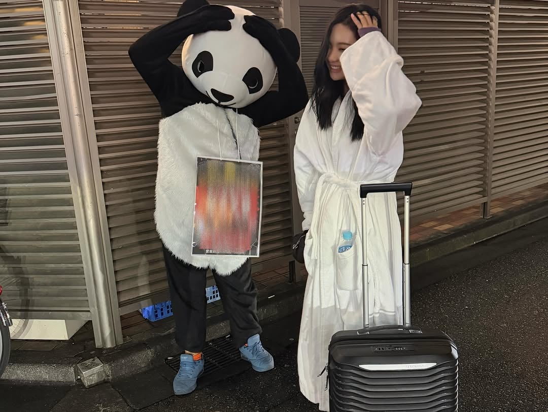 260426 Ningning Instagram Update with Giselle & Shintaro Yasuda