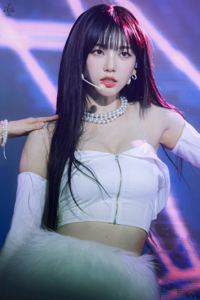 231210 Karina