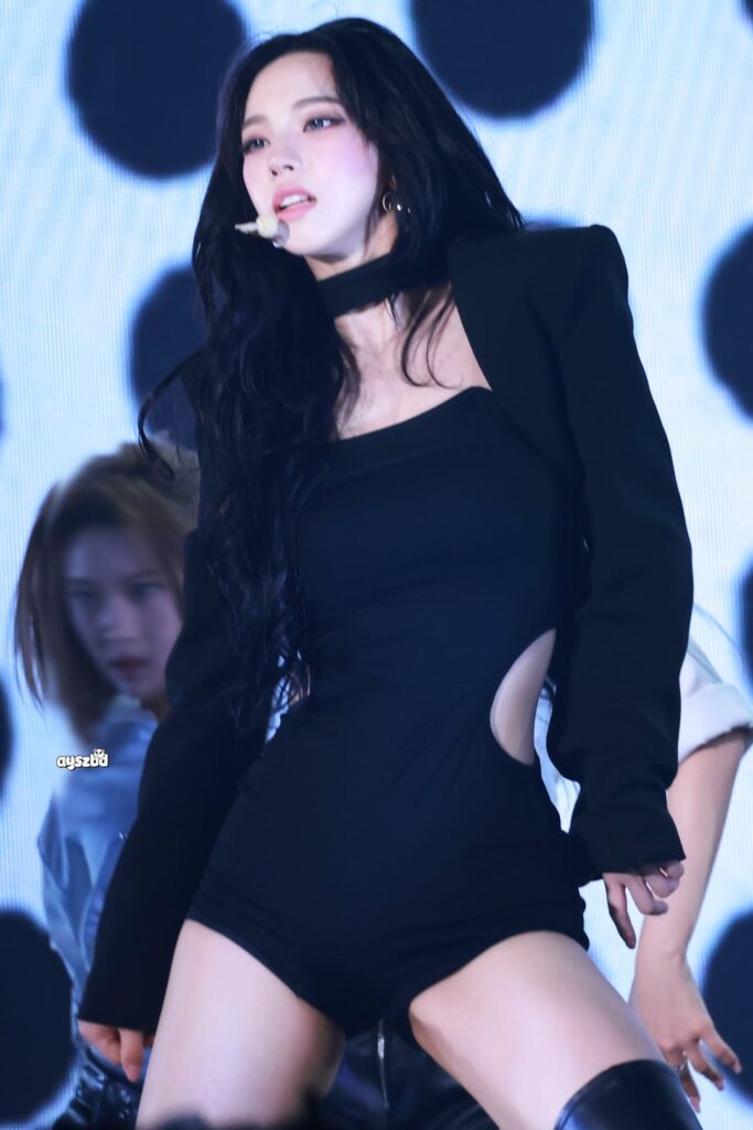 260426 Karina