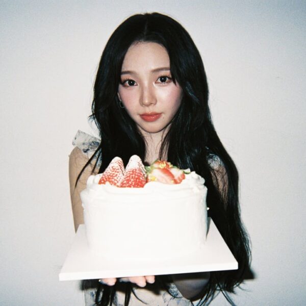 260411 aespa Twitter Update with Karina - Happy Birthday KARINA 🎂