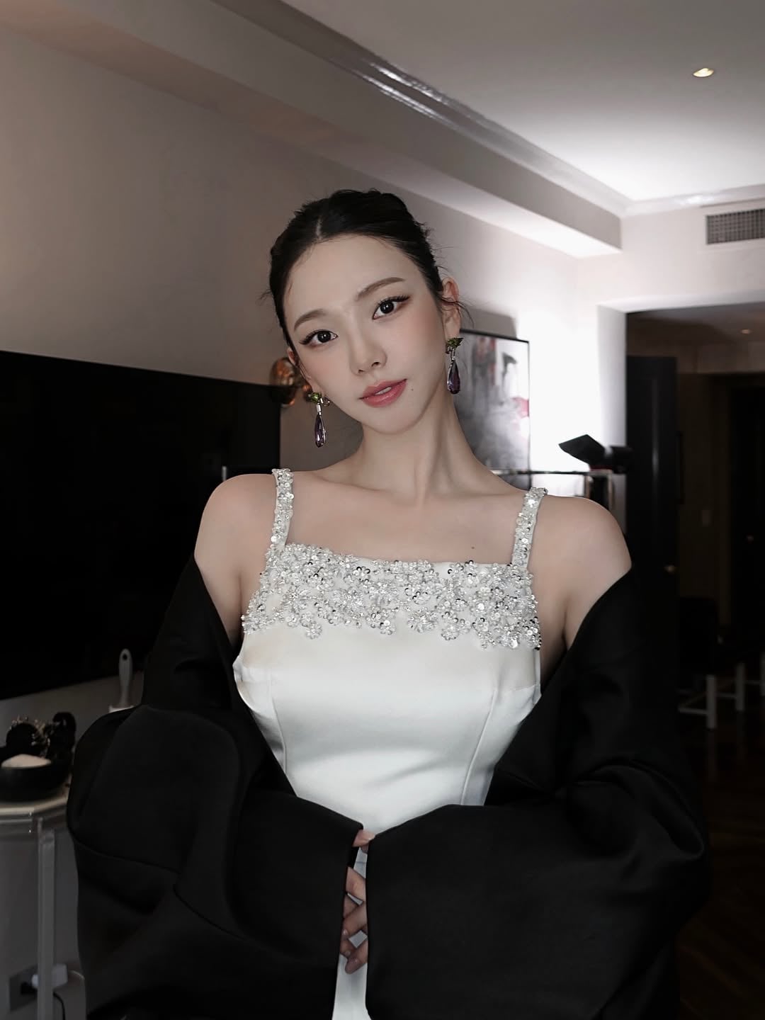 260505 aespa Instagram Update with Karina - Getting ready for The Met @prada