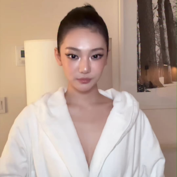 260505 aespa TikTok Update with Ningning - omw to the MET