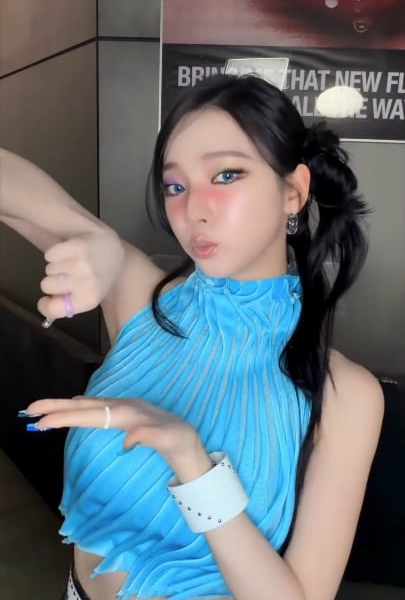 260524 Karina