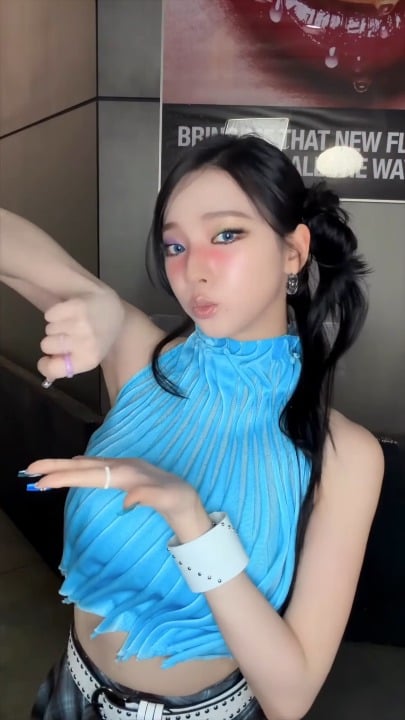 260524 Karina