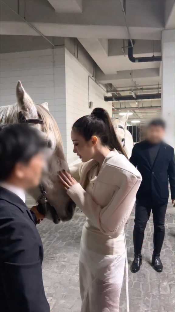 260517 aespa TikTok Update with Giselle - Hi, horse