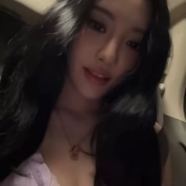 260511 Ningning Instagram Live - Adopting and naming her new puppy, Calling out body shaming etc. (ENG SUB)