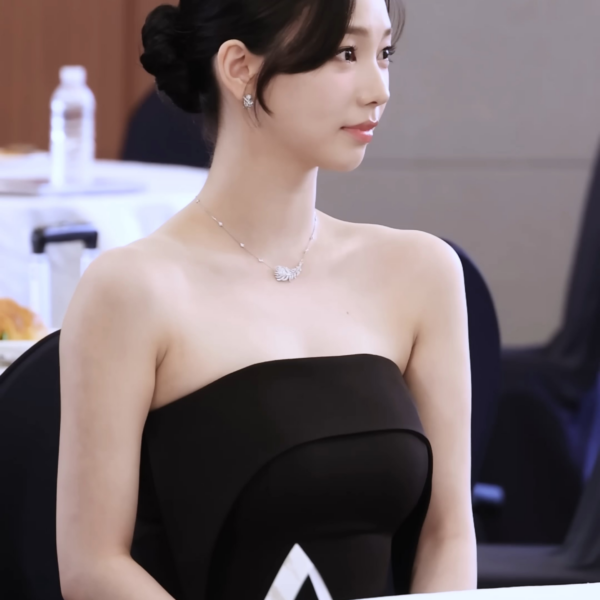 260518 Karina