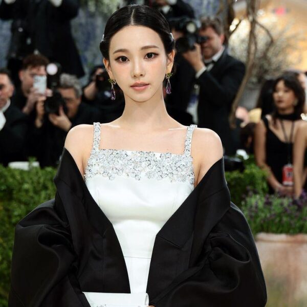 260505 VOGUE: Karina Just Wore a Traditional Hanbok-Inspired Prada Dress to the 2026 Met Gala