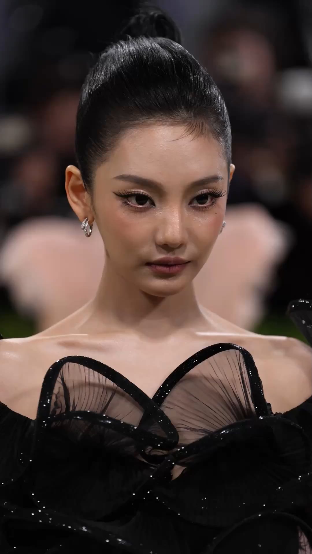 260505 Cosmopolitan Twitter Update with Ningning & Karina @ The 2026 Met Gala