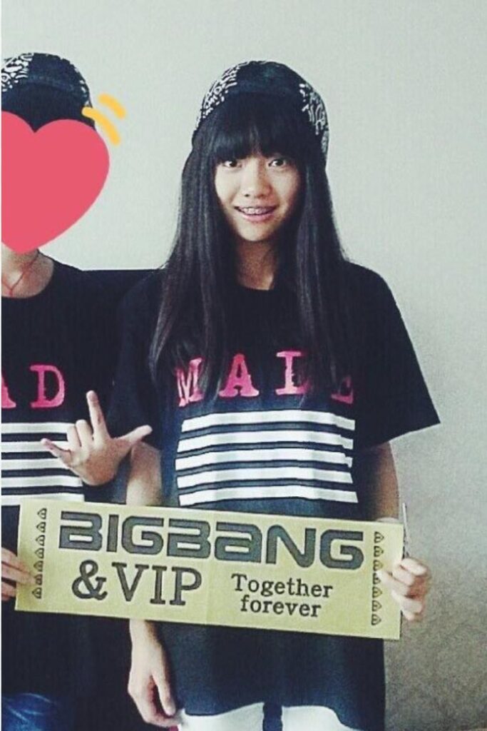 Baby NingNing living her wildest dreams right now having a GD feature on their song 🥺 this has to be so surreal when you debut and have success as an Idol and suddenly your fav artists are your peers, like one of those "I made it" moments
