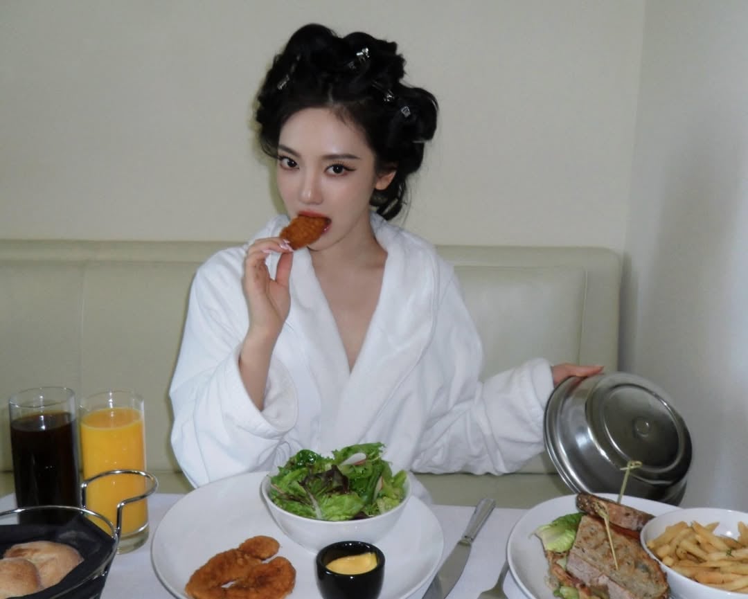260505 aespa Instagram Update with Ningning - getting ready