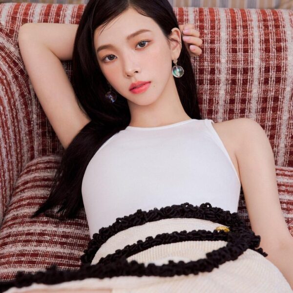 260508 Karina for Harper's BAZAAR Korea x Chanel Beauty (May 2026 Issue Digital Edition - Pictorial #2)