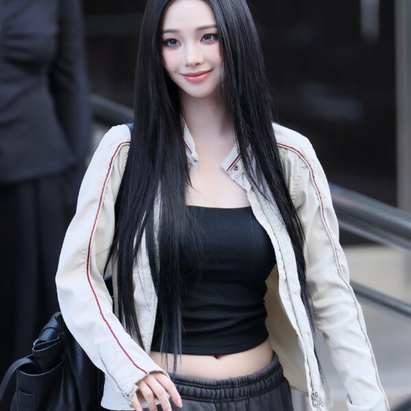 260515 Karina