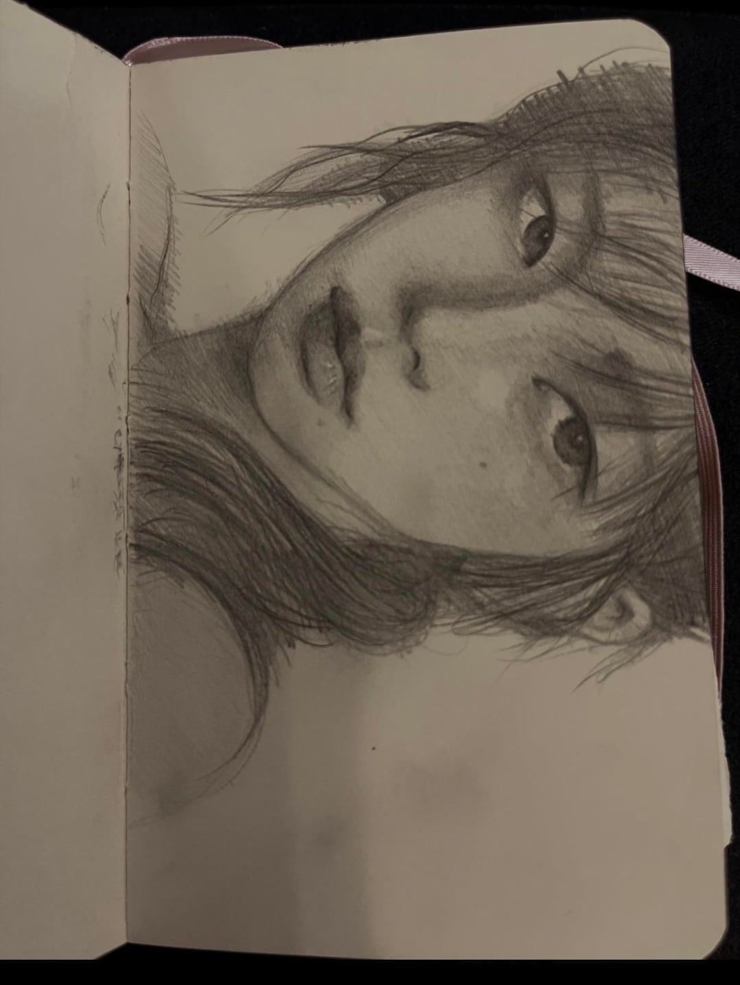 Hello beautiful people, this is not related to the tarot deck, I just want to share some of my old drawings of Karina and Winter
