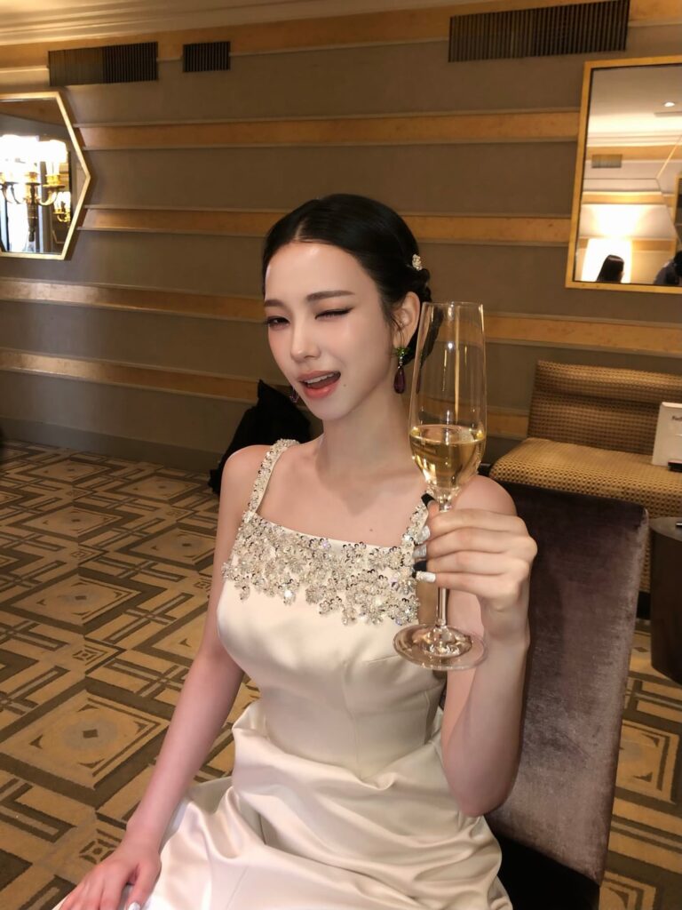 260506 aespa Instagram Update with Karina - with @prada