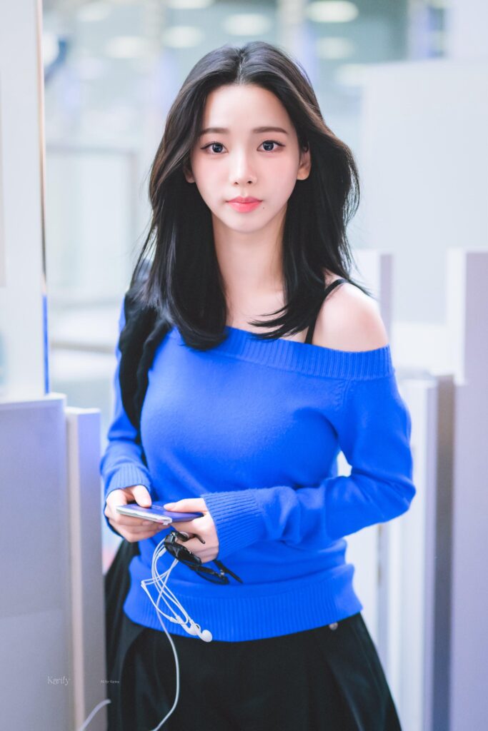 260427 Karina