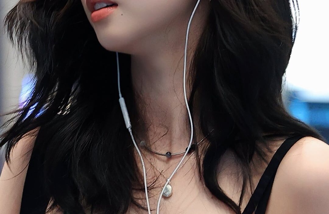 260627 Karina