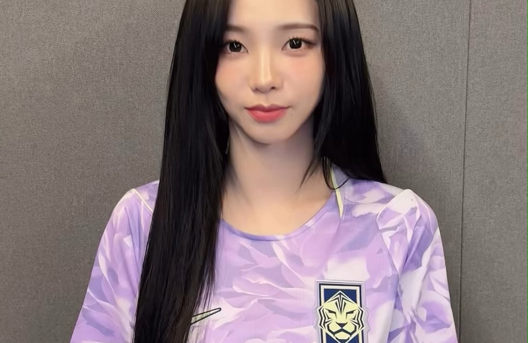 260528 Karina Instagram Story Update with Taeyeon - Relay Cheering Message for Korea's National Team at the 2026 World Cup