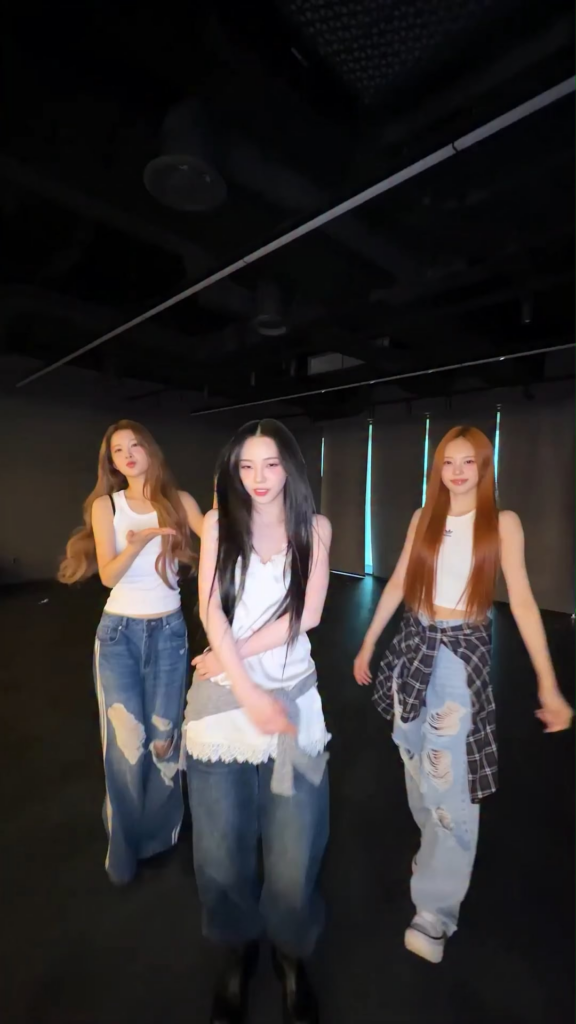 260528 aespa TikTok Update with Karina - WDA w/ Hearts2Hearts A-NA & IAN