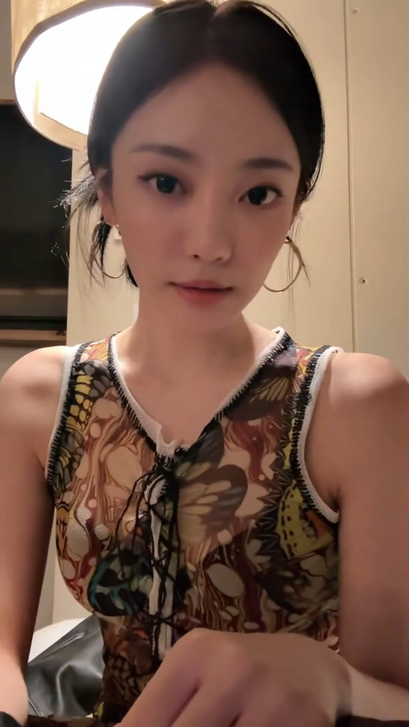 260614 Ningning says she has been writing songs & hope everyone can look forward to the tour. She's also been making music & working non-stop since arriving in LA and today is her last day, she will be returning to Korea tomorrow