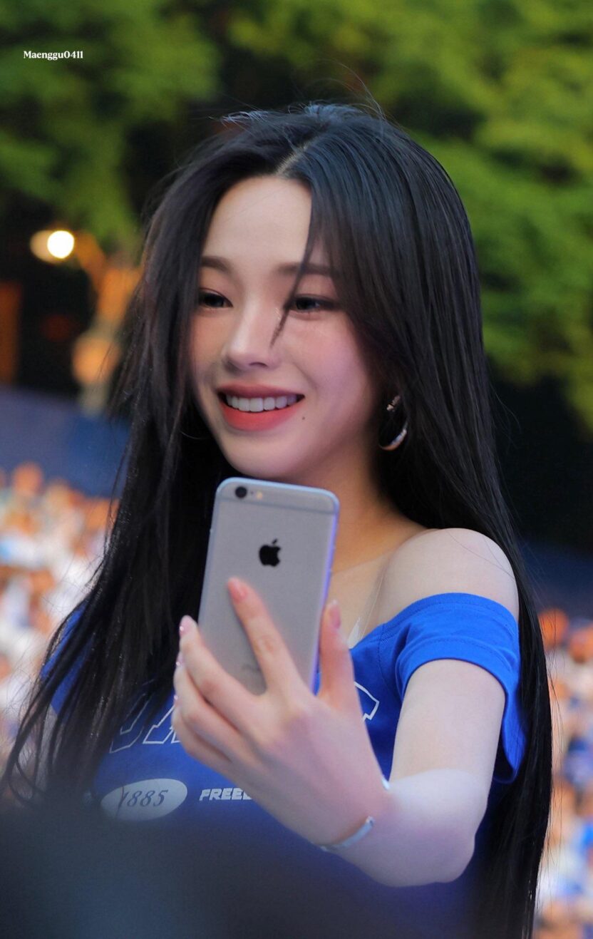 260523 Karina