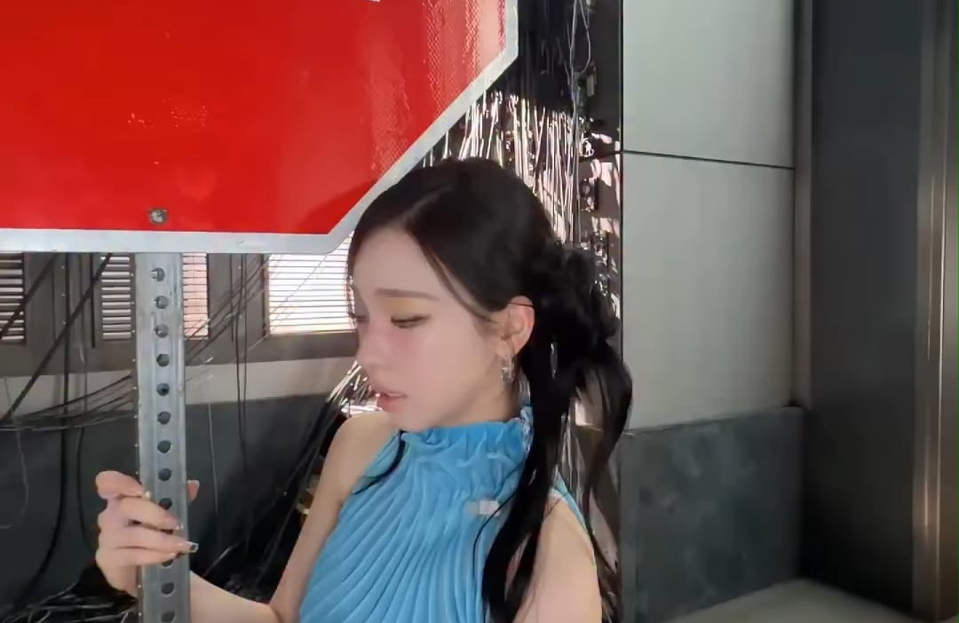 260615 aespa TikTok Update with Karina - Wait, oh my god, stop ×3