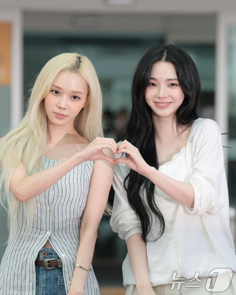 260610 Karina & Winter depart for Mexico to attend the '2026 FIFA World Cup' as part of Coca-Cola Cheering Expedition Team (Press Photos)