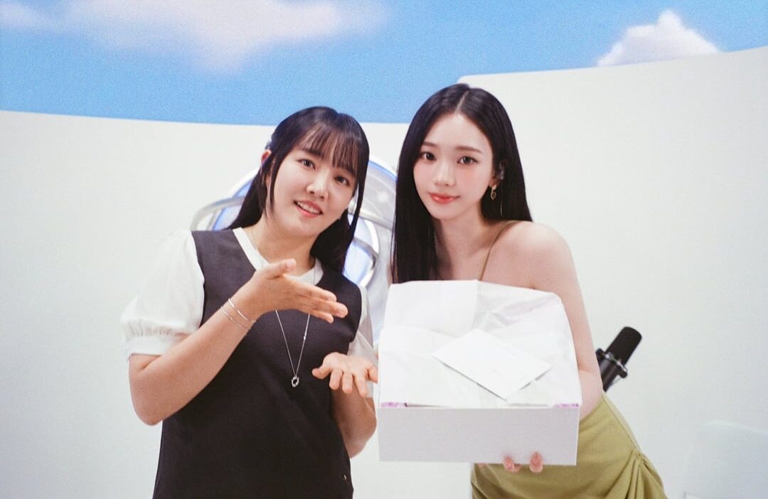 260630 M2MPD Twitter Update with Karina & Younha - M2 Film Memories of June ('WOULD YOU RECORD' Behind Pics)
