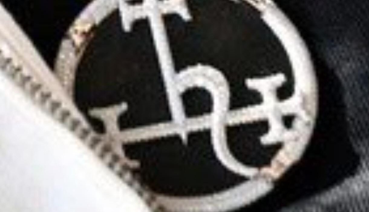 Where do you think I could get my hands on this Lilith pendant Giselle has?