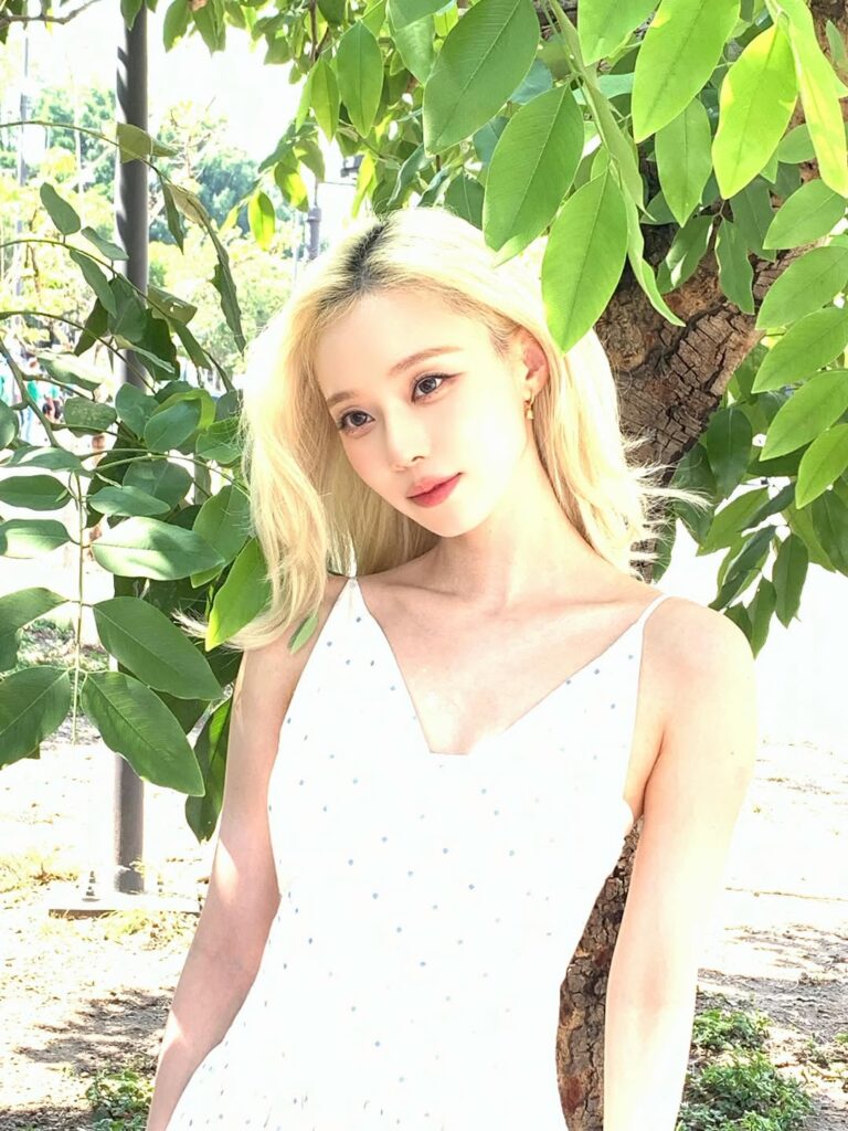 260617 Winter Instagram Update with Karina