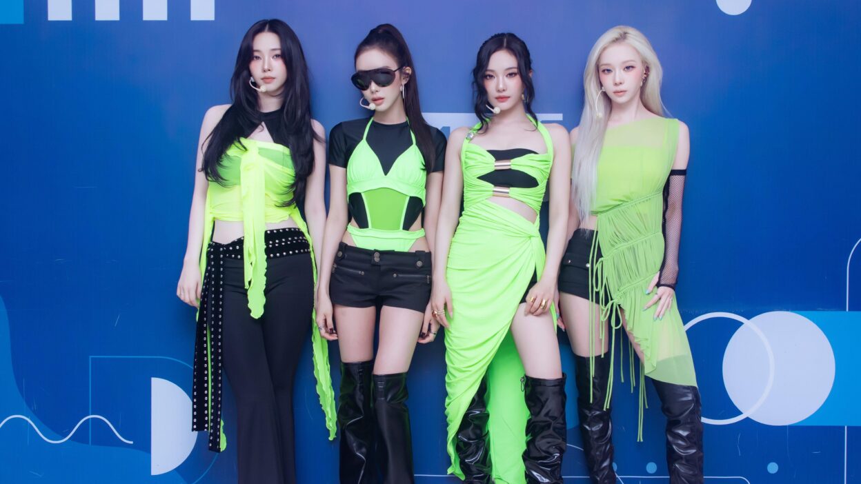 260607 K-Pop SBS Twitter Update with aespa - PRe-Show Photo @ SBS Inkigayo