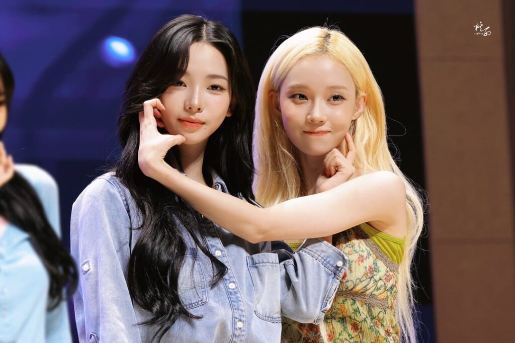 260704 Karina (w/ Winter)