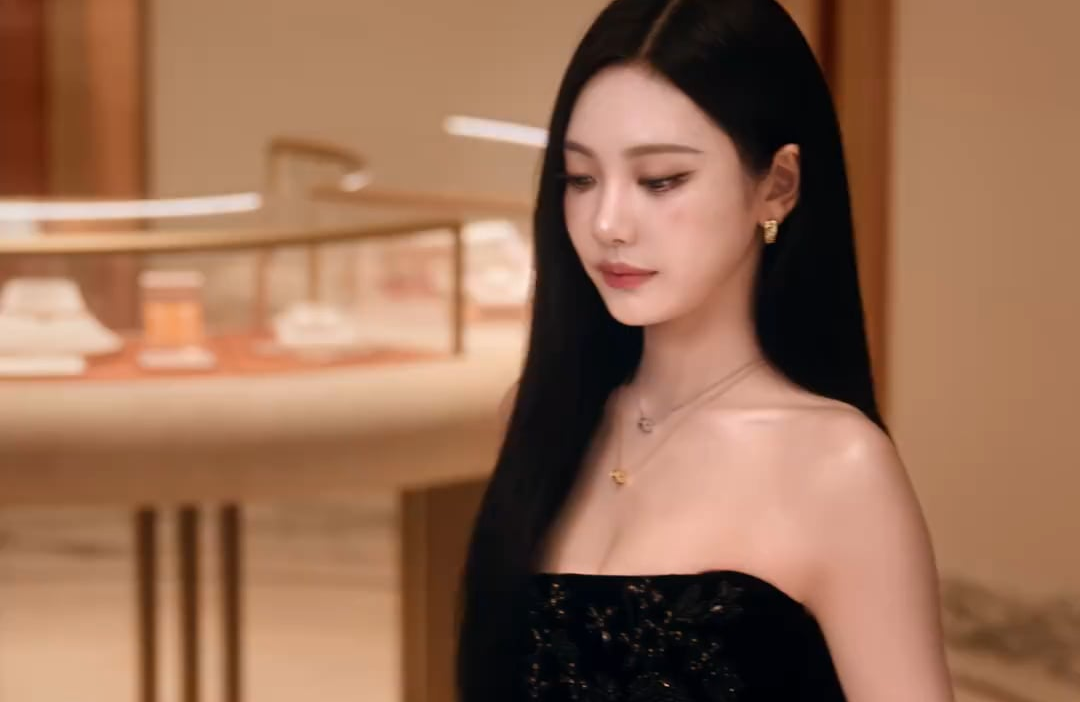 260701 GQ Weibo Update with Ningning x BVLGARI 2