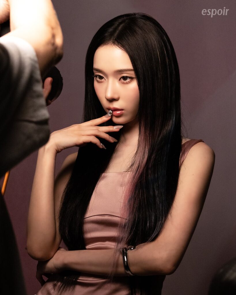 260720 Winter for espoir 'Chillin' New Rose' (Behind The Scenes)