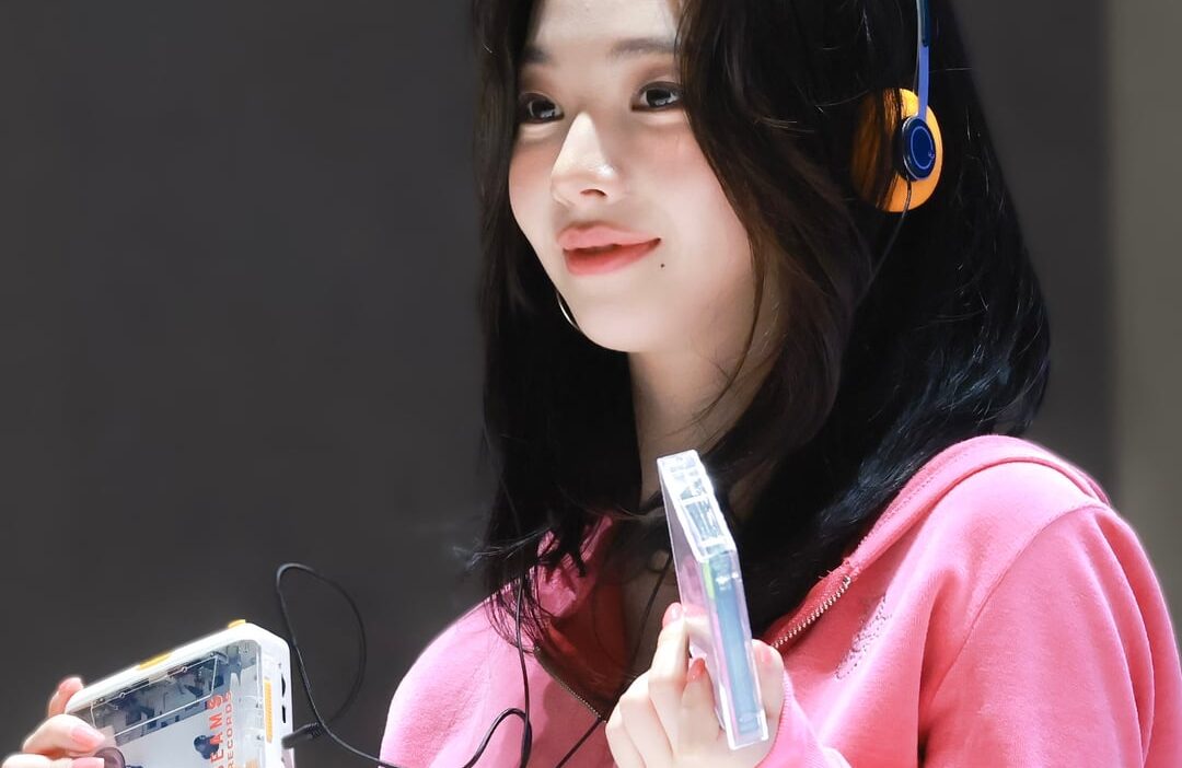 260704 Karina