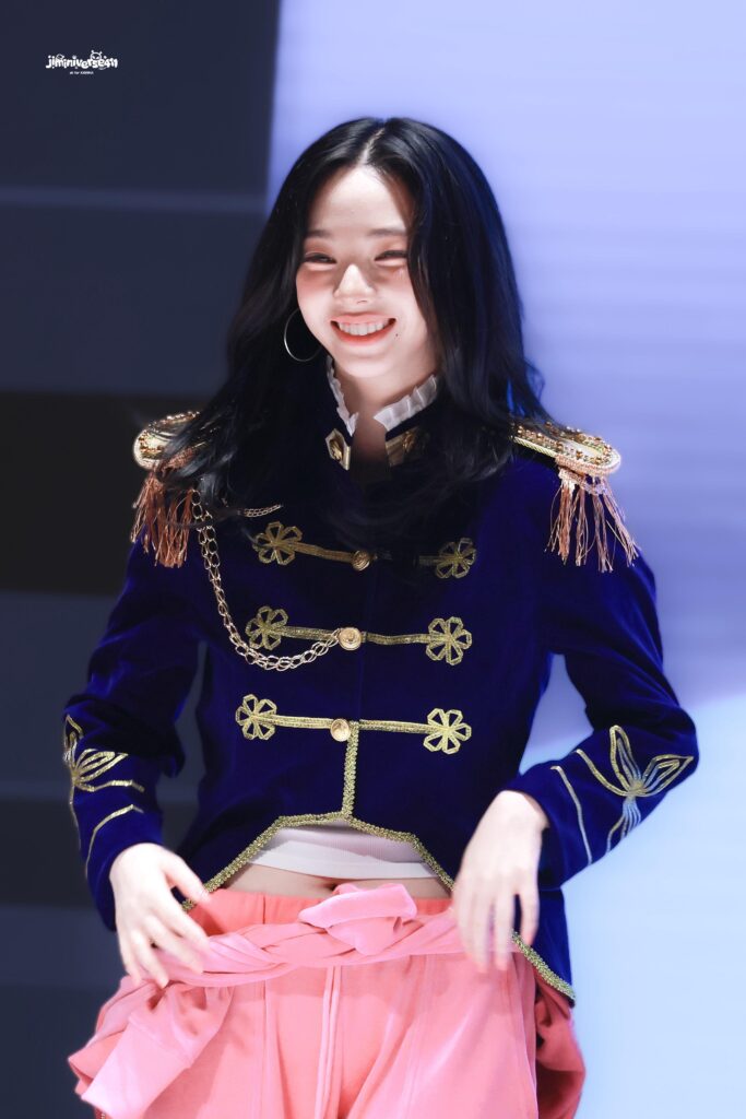 260704 Karina