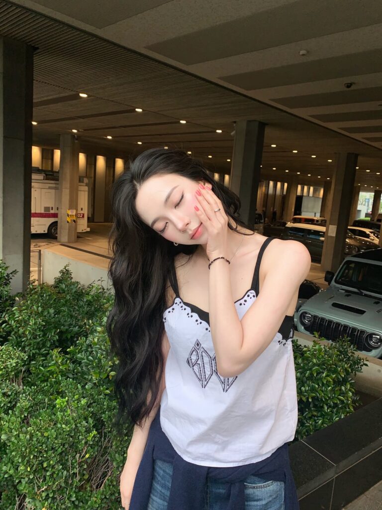 260702 Karina Instagram Update