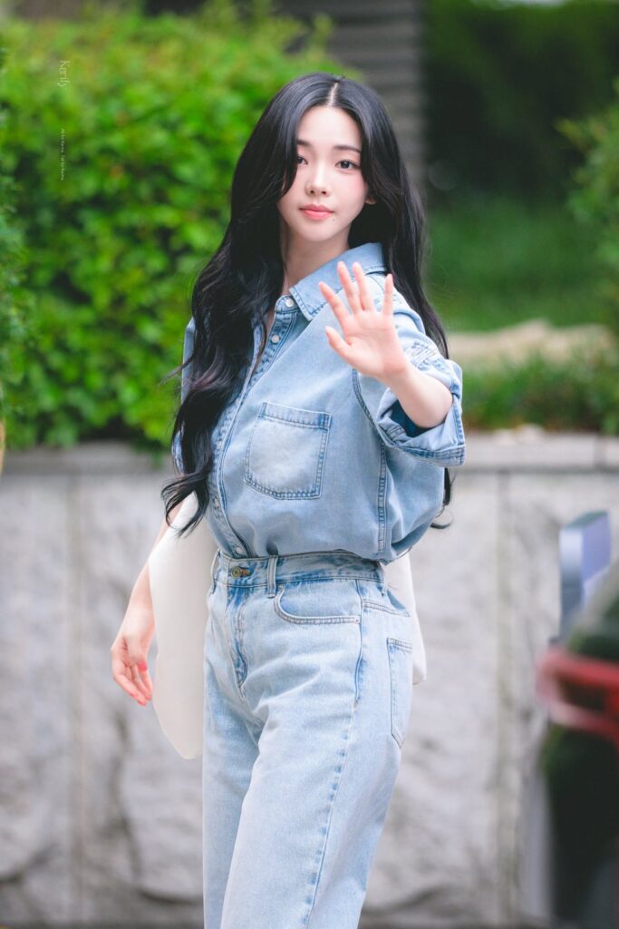 260704 Karina