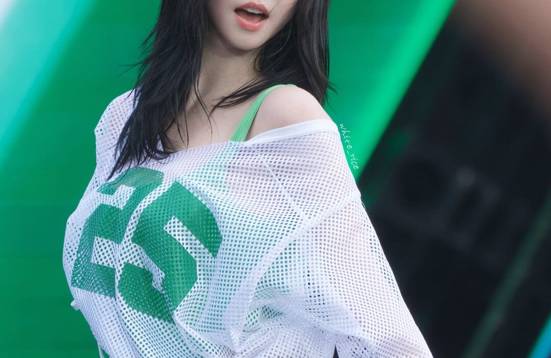 260725 Karina