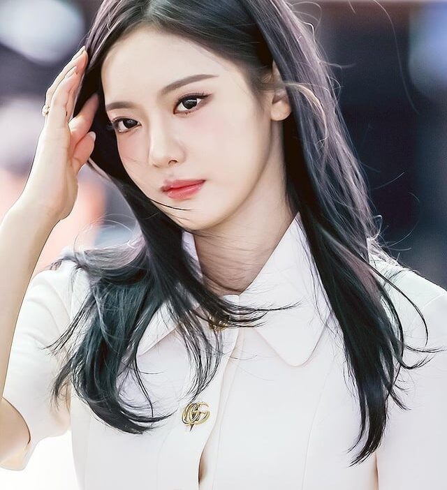 260716 Ningning