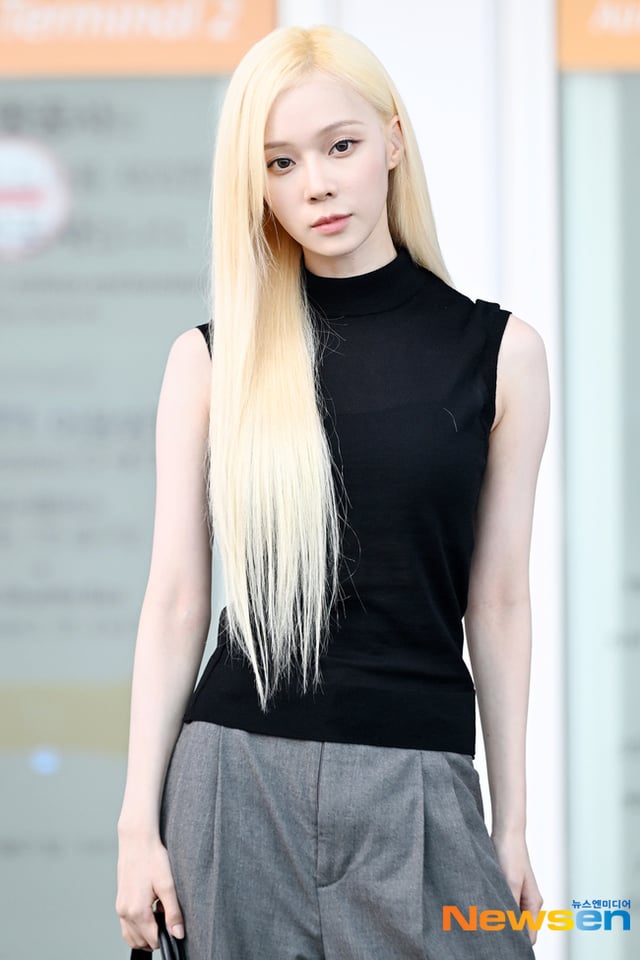 260711 Winter departs for London to attend the 2026 Wimbledon Championships (Press Photos)