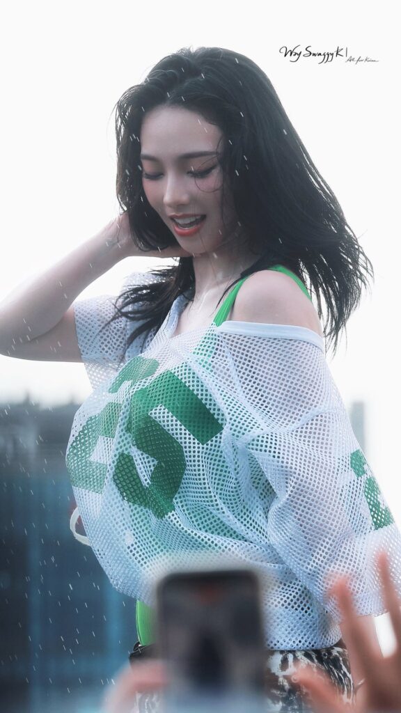 260725 Karina