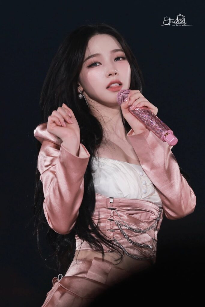 260411 Karina