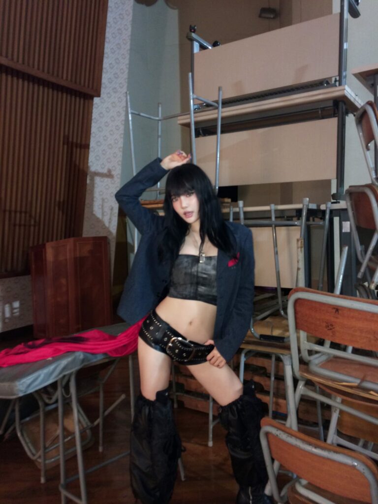 260805 aespa - Switchblade (Ningning MV Behind Pics)