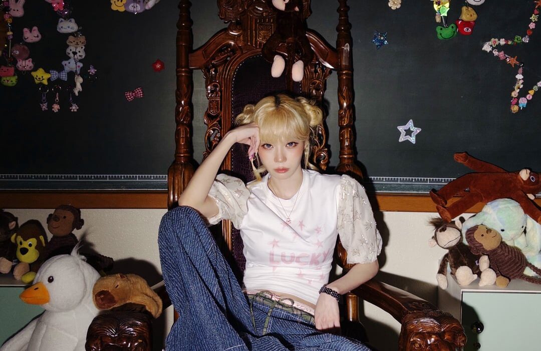 260805 aespa - Switchblade (Winter MV Behind Pics)