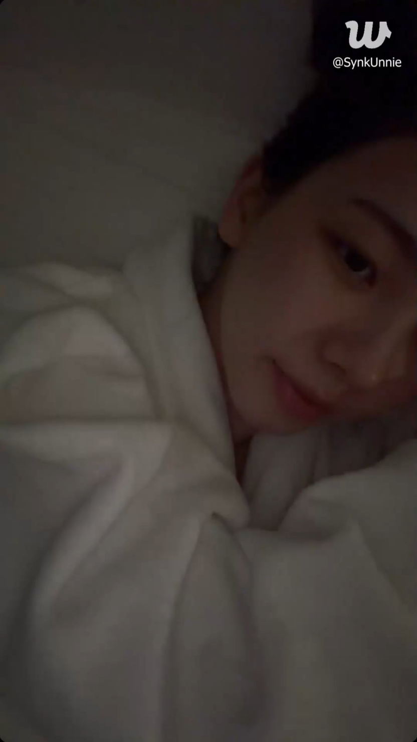 260810 Karina Weverse Live - '16 Bit' Solo Song Behind (ENG SUB)
