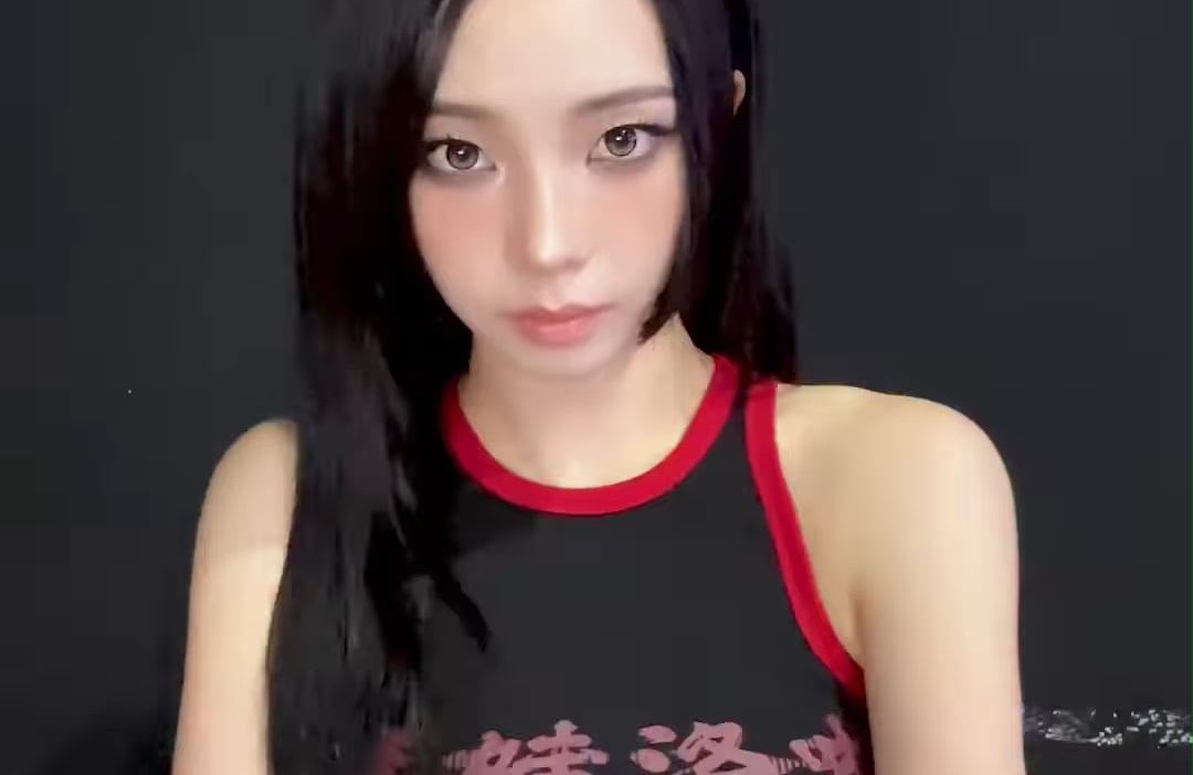 260806 aespa TikTok Update with Karina - Watch me go go